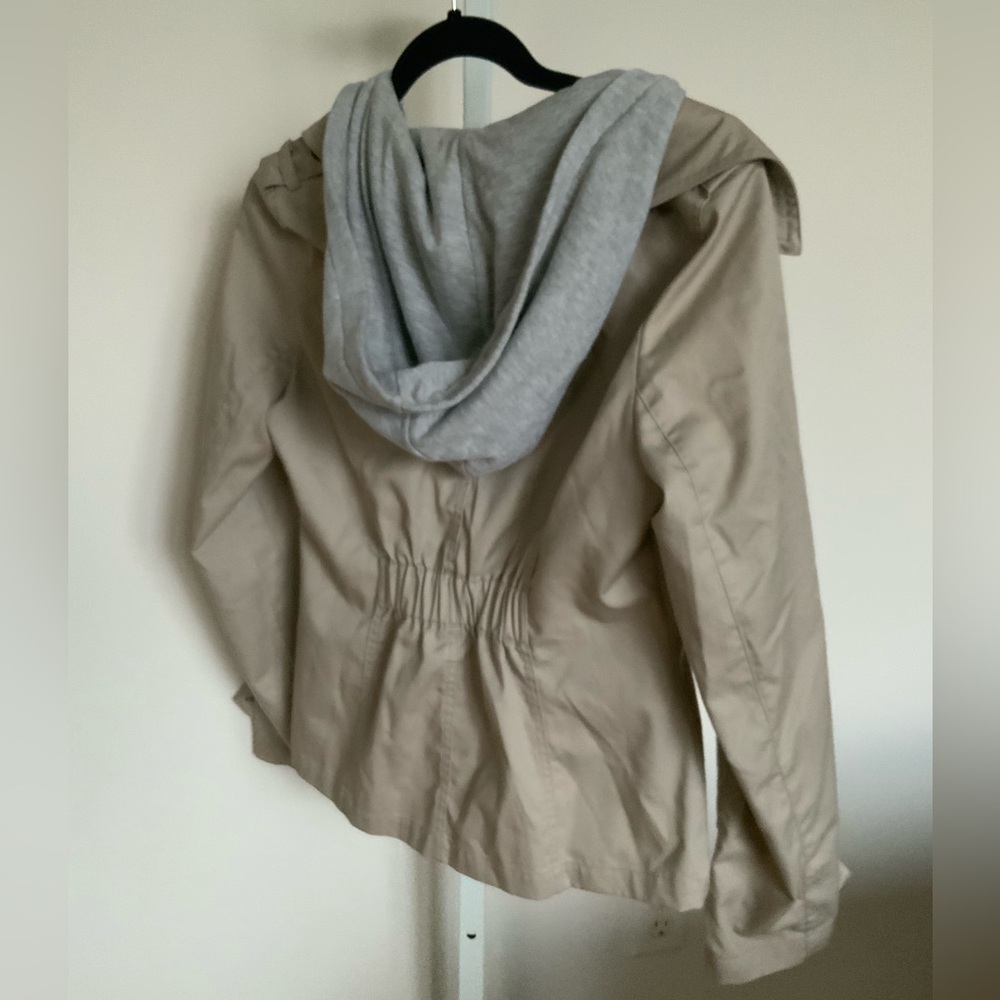 Trenchcoat - Picture 2 of 2